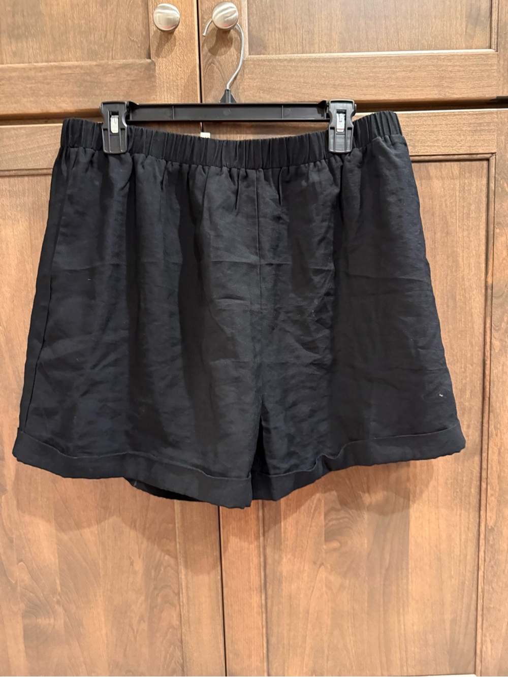 Tuckernuck Black Women's Casual Elastic-Waist Shorts